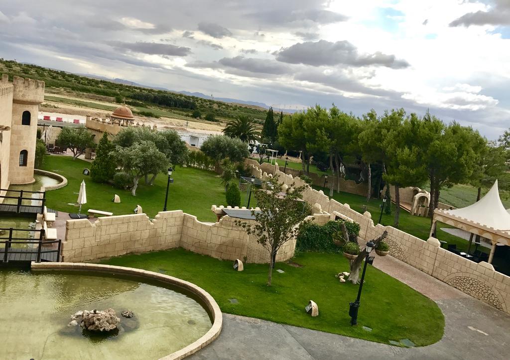 Hotel Castillo Bonavia Pedrola Екстериор снимка